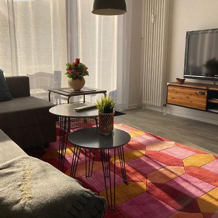 Living At Saarpartments -Adults Only- 2 Bedroom, Netflix - Business & Holiday Apartments For Long- And Short Term Stay, 3 Min To Train Station, Secure E-Bike Parking! Saarbrücken Zewnętrze zdjęcie