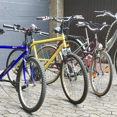 Living At Saarpartments -Adults Only- 2 Bedroom, Netflix - Business & Holiday Apartments For Long- And Short Term Stay, 3 Min To Train Station, Secure E-Bike Parking! Saarbrücken Zewnętrze zdjęcie