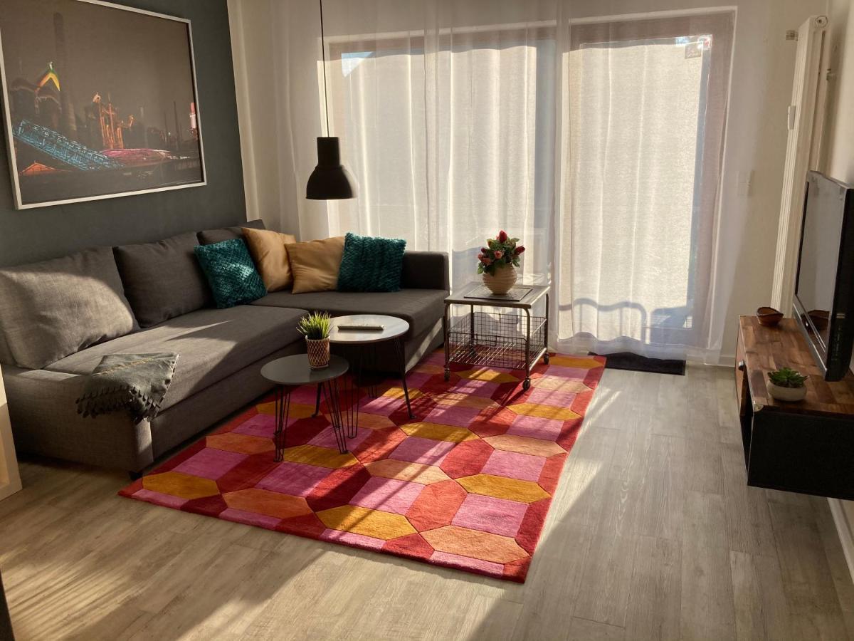 Living At Saarpartments -Adults Only- 2 Bedroom, Netflix - Business & Holiday Apartments For Long- And Short Term Stay, 3 Min To Train Station, Secure E-Bike Parking! Saarbrücken Zewnętrze zdjęcie