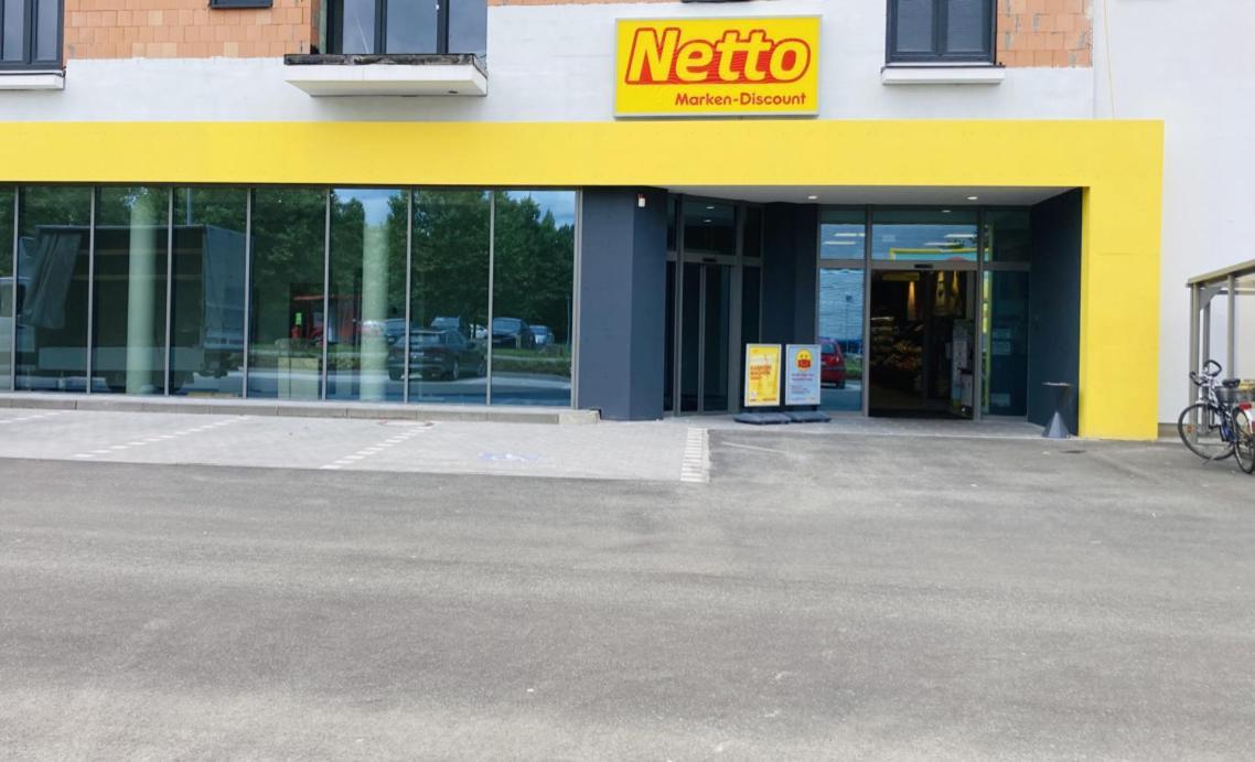 Living At Saarpartments -Adults Only- 2 Bedroom, Netflix - Business & Holiday Apartments For Long- And Short Term Stay, 3 Min To Train Station, Secure E-Bike Parking! Saarbrücken Zewnętrze zdjęcie