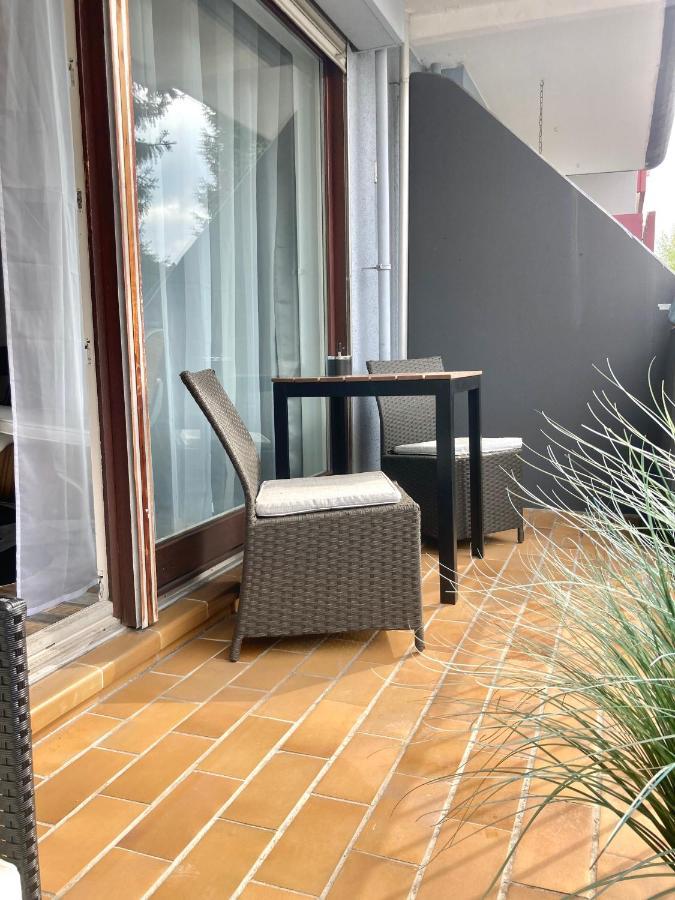 Living At Saarpartments -Adults Only- 2 Bedroom, Netflix - Business & Holiday Apartments For Long- And Short Term Stay, 3 Min To Train Station, Secure E-Bike Parking! Saarbrücken Zewnętrze zdjęcie
